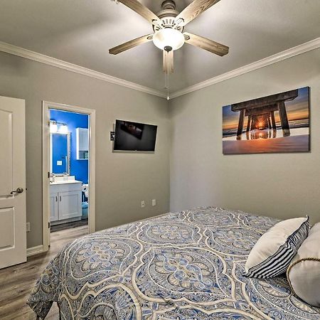 Modern Island Condo With Pool Steps To The Beach! South Padre Island Exteriör bild