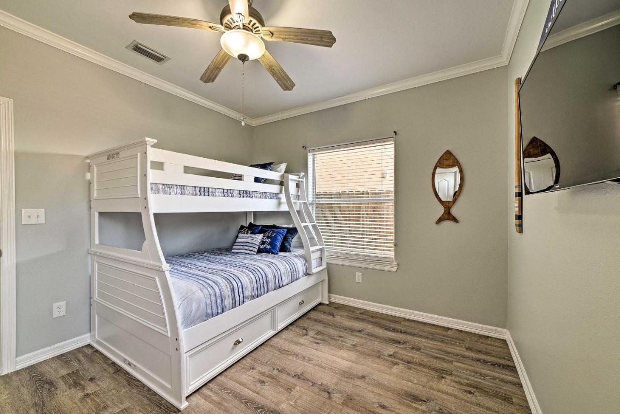 Modern Island Condo With Pool Steps To The Beach! South Padre Island Exteriör bild