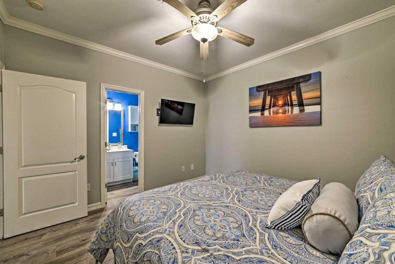 Modern Island Condo With Pool Steps To The Beach! South Padre Island Exteriör bild