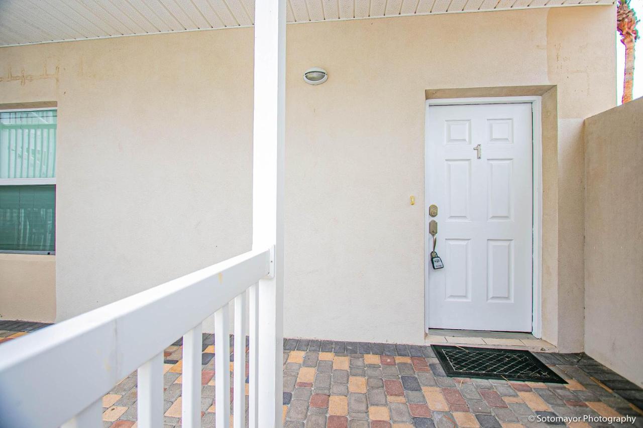 Modern Island Condo With Pool Steps To The Beach! South Padre Island Exteriör bild