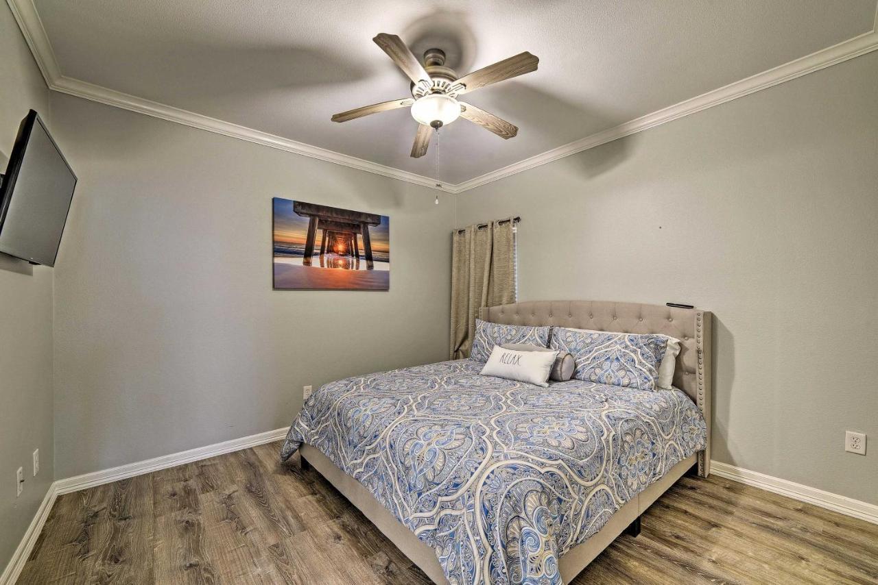 Modern Island Condo With Pool Steps To The Beach! South Padre Island Exteriör bild
