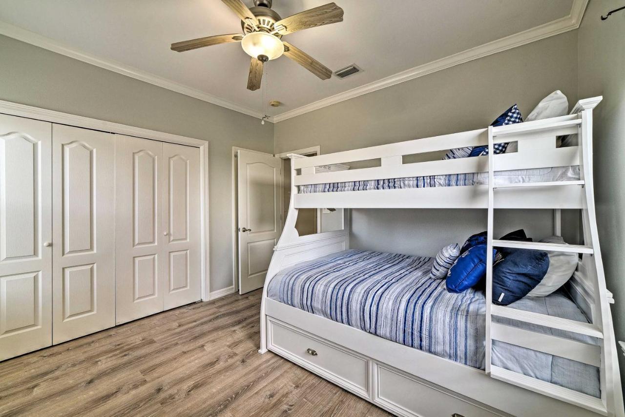 Modern Island Condo With Pool Steps To The Beach! South Padre Island Exteriör bild