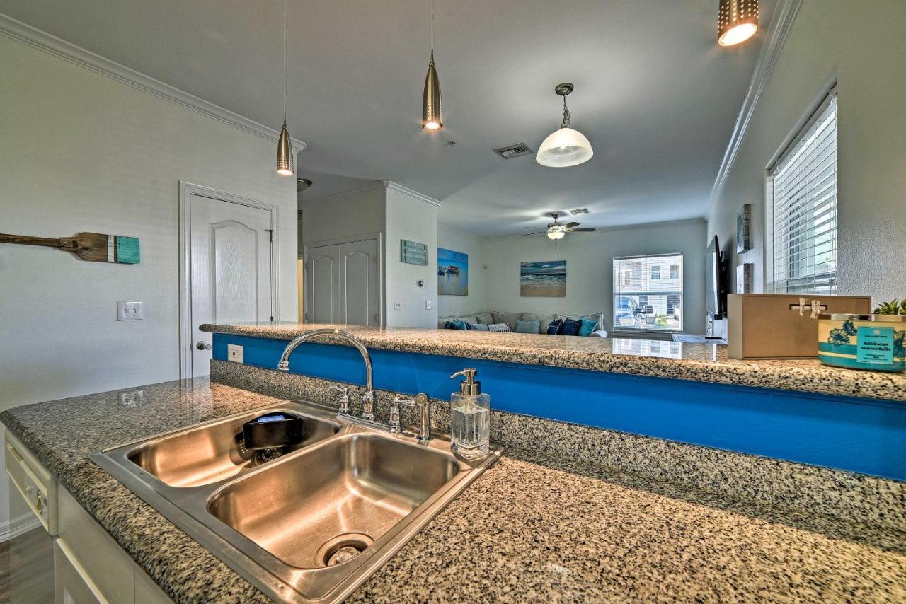 Modern Island Condo With Pool Steps To The Beach! South Padre Island Exteriör bild